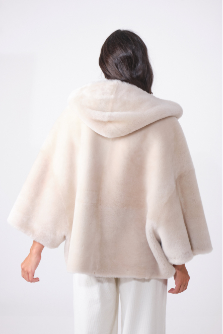 HALLOY SHEARLING Cognac