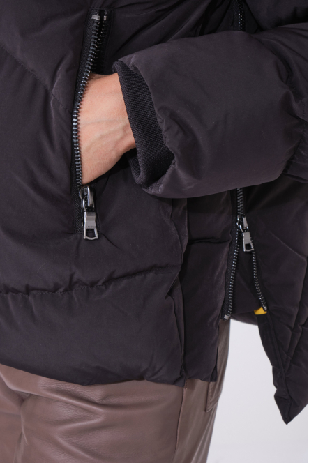 SNOW Black