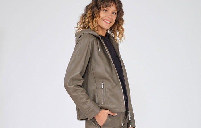 Oakwood leather and fur women : discover the Oakwood women's collection